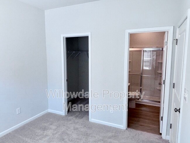 Building Photo - 398 Chesapeake Cmns St