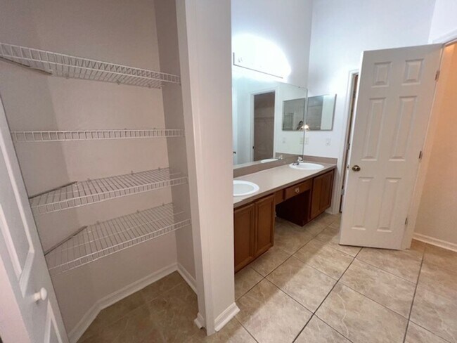 Building Photo - 4119 Coralbrooke Grove
