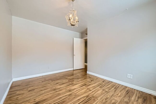 Building Photo - 9300 Ellen Ct