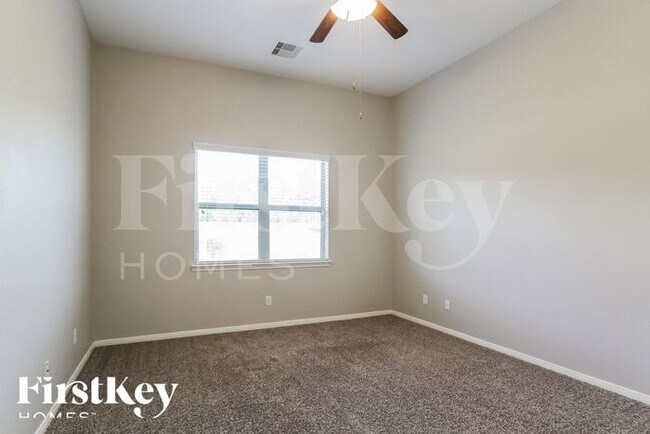 Building Photo - 22550 Stillwater Valley Ln