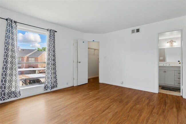 Building Photo - 17230 Imperial Valley Dr