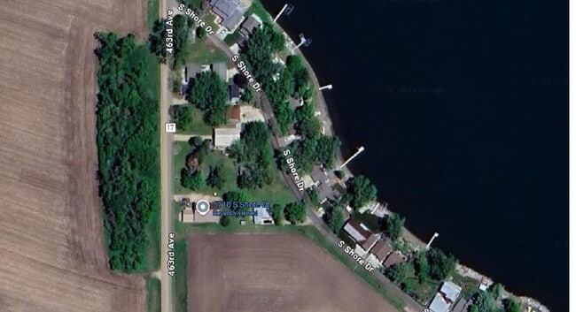 Building Photo - 5710 S Shore Dr