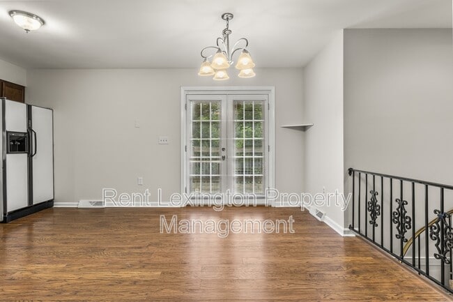 Building Photo - 2025 Langhorne Dr