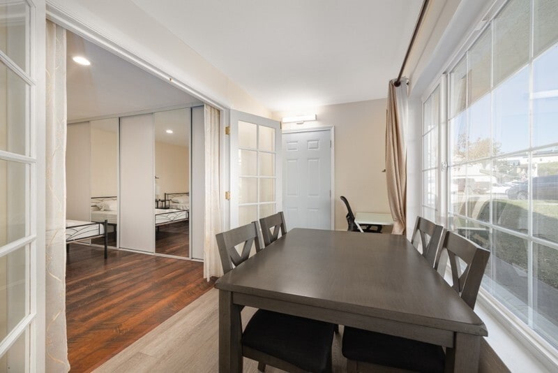 Building Photo - 2404 Manzana Way