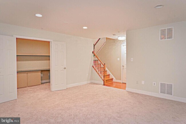 Building Photo - 12035 Treeline Way