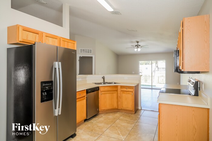 Building Photo - 208 King Arthur Ct