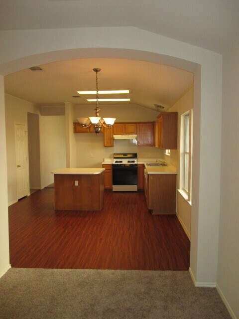 Building Photo - 9401 Bradner Dr