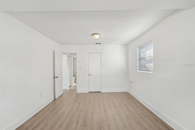 Building Photo - 1300 37th St S
