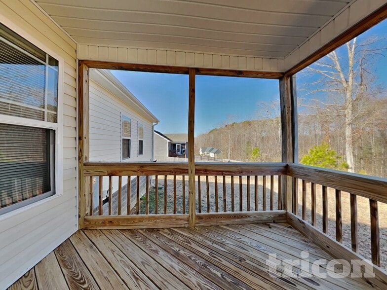 Building Photo - 282 Oxfordshire Dr