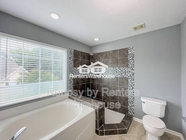 Building Photo - 171 Graystone Trce