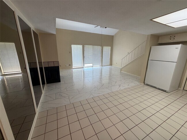 Building Photo - 14777 Wunderlich Dr