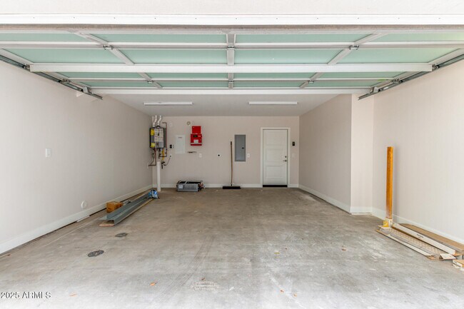 Building Photo - 4525 N 40th St