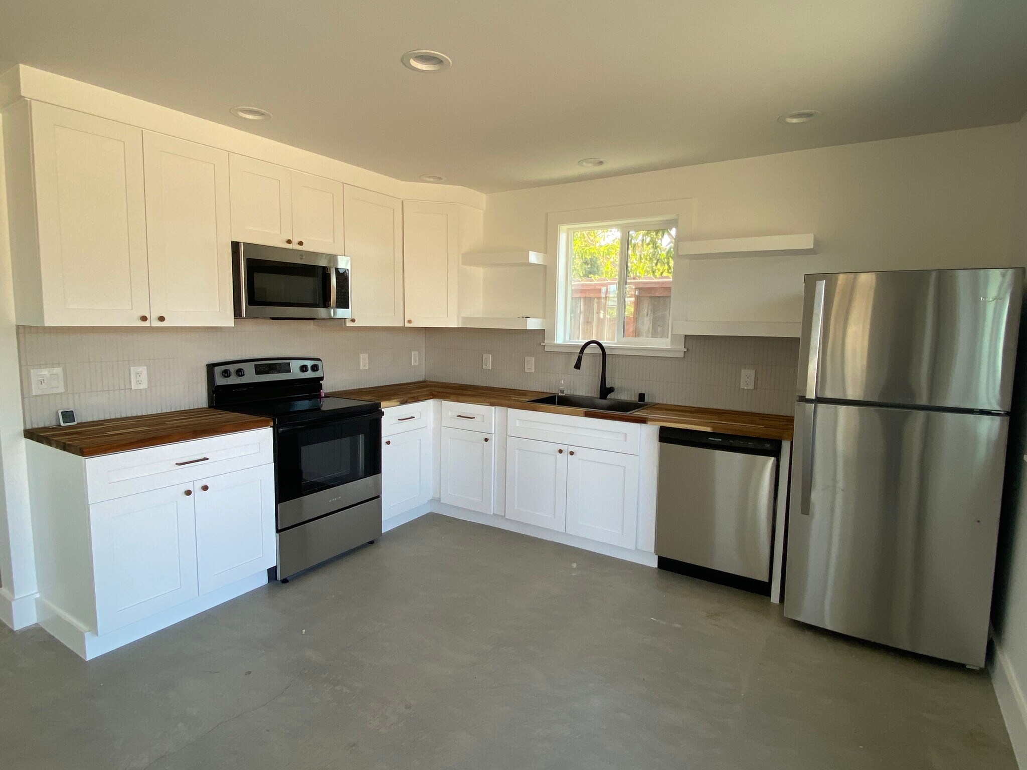 Building Photo - 20 Del Rey Ct
