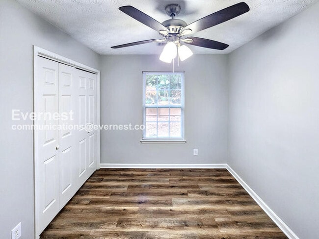 Building Photo - 2800 Pebblebrook Ct