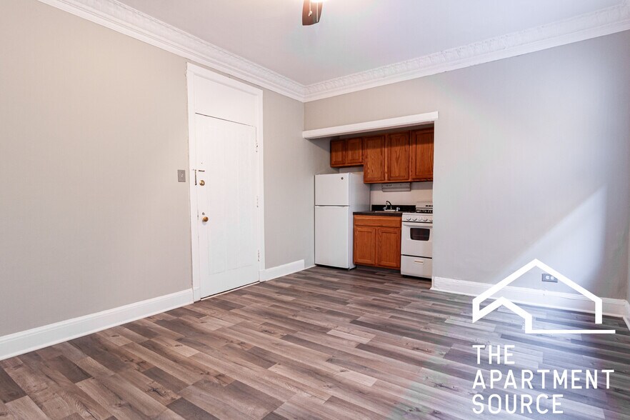 Building Photo - 3835 N Fremont St