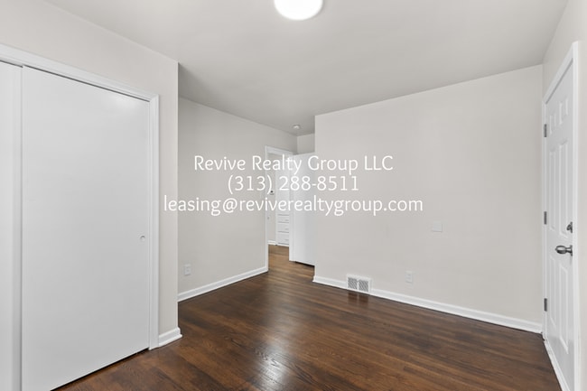 Building Photo - 20241 Kentfield St