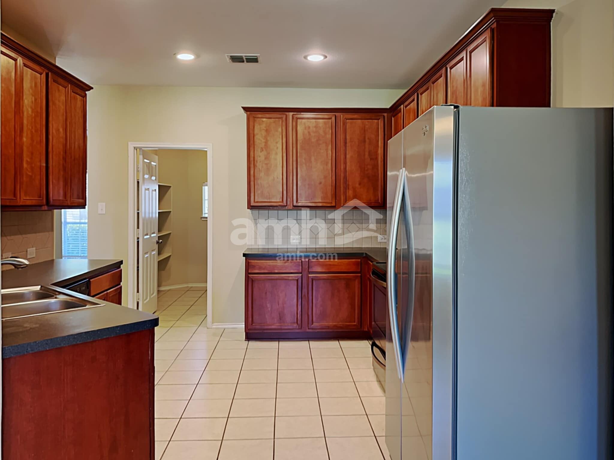 Building Photo - 1003 Utopia Ln