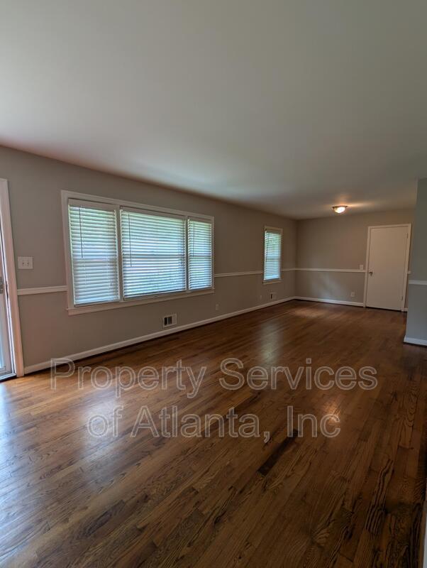 Building Photo - 1061 Homewood Ct