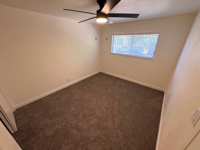 Building Photo - 0817