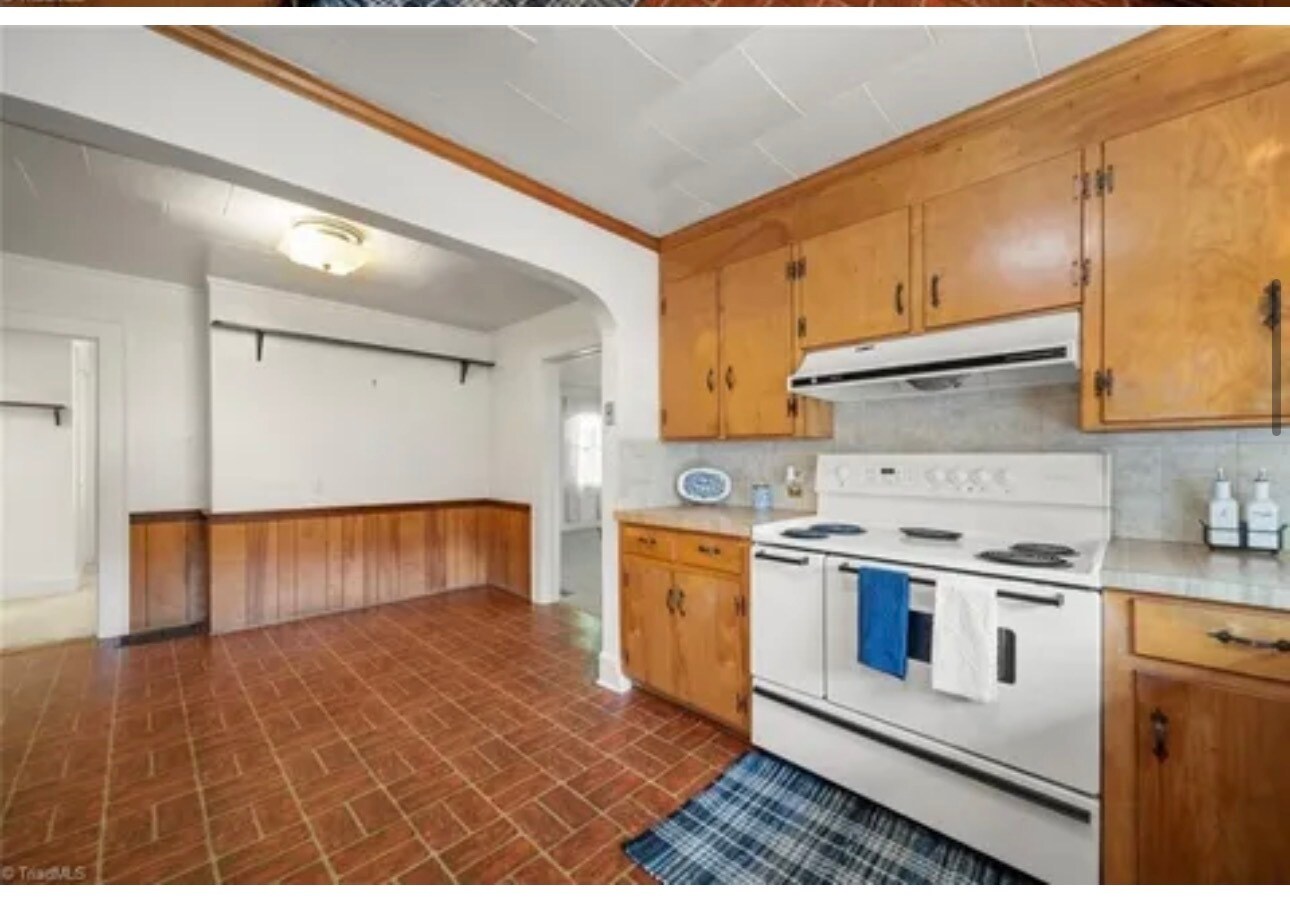 Building Photo - 103 Southview Dr