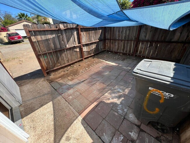 Building Photo - Private Detached House with Fenced Yard and Large Covered Carport