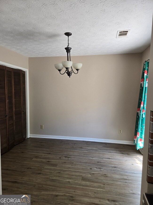 Building Photo - 3080 Robie Ln
