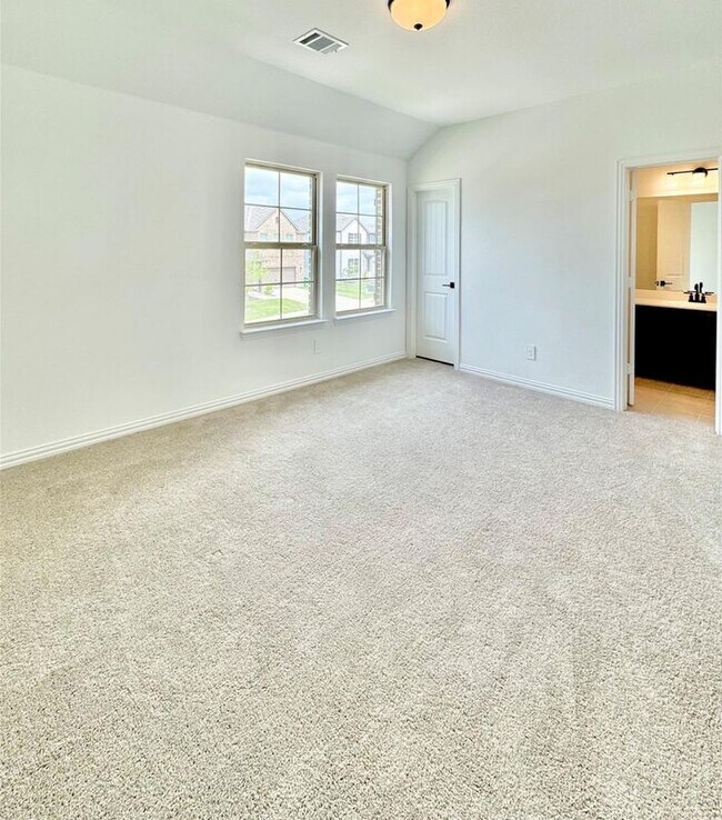 Building Photo - 1253 Binfield Dr