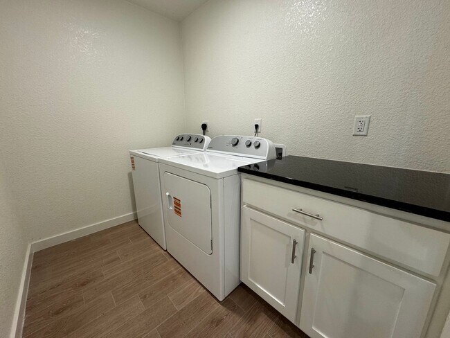 Building Photo - 4-Bedroom House for Rent in Temple