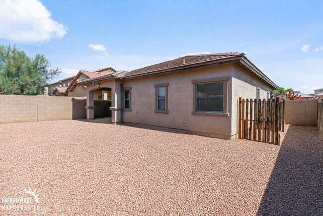 Building Photo - Beautiful 3Bdm 2Ba + Den Home Near Avondale & Goodyear!