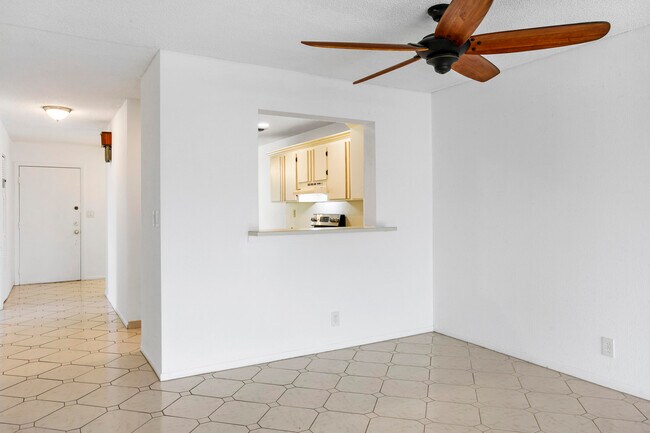 Building Photo - 13283 Pineapple Palm Ct