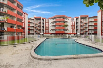 Building Photo - 1750 W 46th St