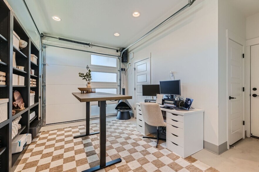 Building Photo - 2092 Alcott Way