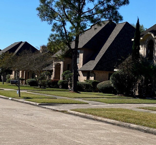Building Photo - 9911 Sagegreen Dr