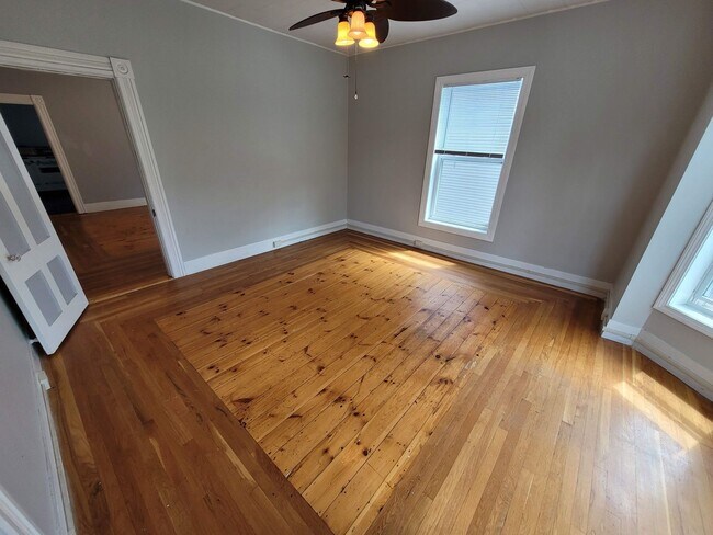 Building Photo - 145 Pine St