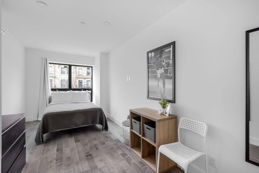 Building Photo - 27E E 128th St