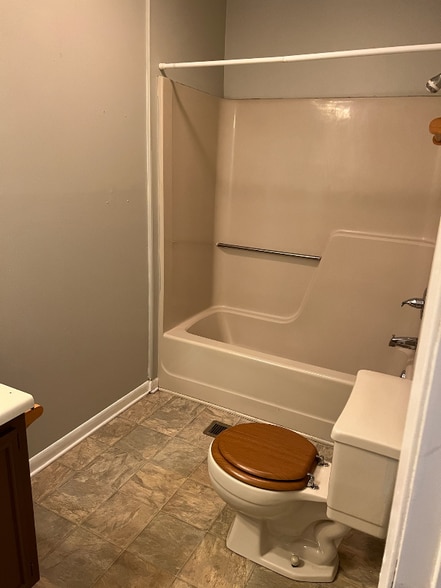 Building Photo - 101 Northwinds Dr