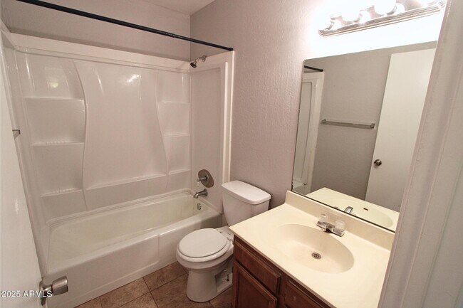 Building Photo - 4704 E Caballero St