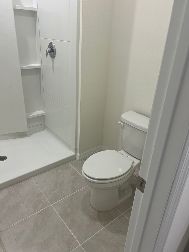 Building Photo - 1375 Isleta Lp