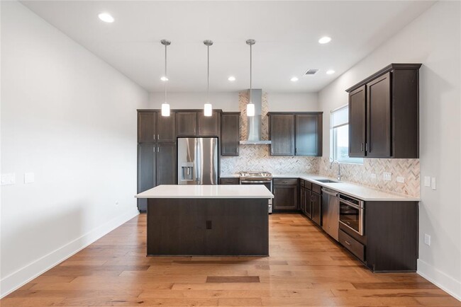Building Photo - 7913 Floracita Ln