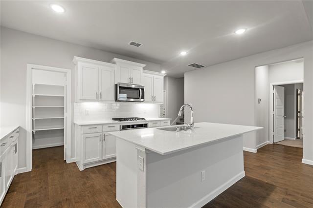 Building Photo - 10641 Enchanted Rock Wy