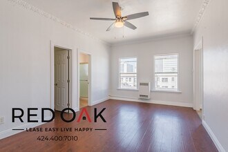 Building Photo - 724 S Mariposa Ave