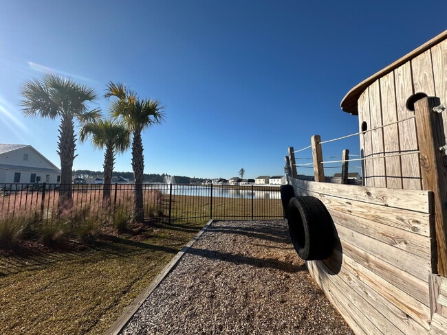 Building Photo - Three Bedroom Single Level Home in the Retreat at East Argent!