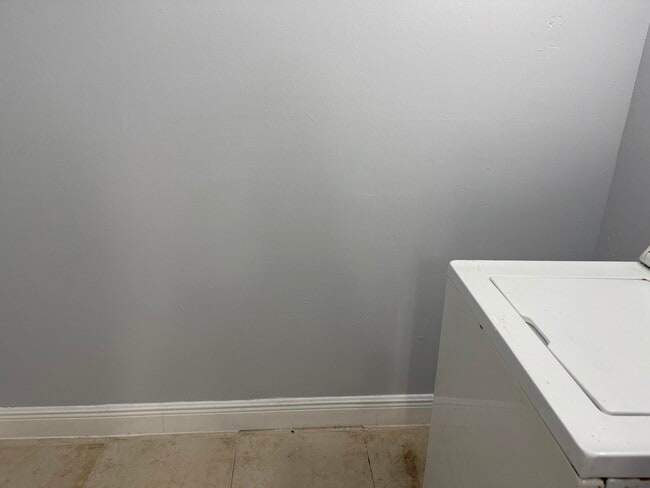 Building Photo - 5760 Rock Island Rd