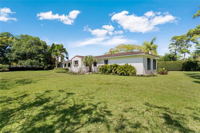 Building Photo - 8480 SW 66th St