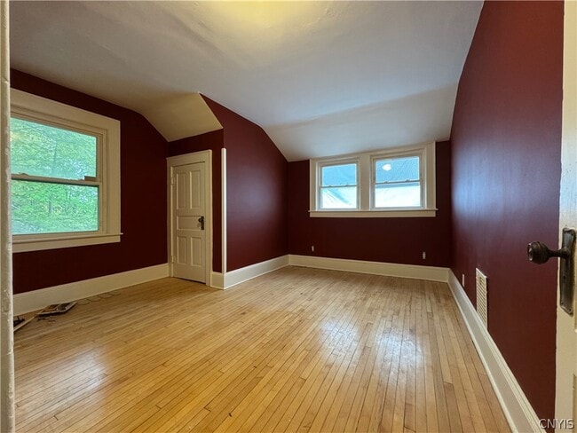 Building Photo - 831 Lancaster Ave