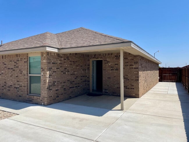 Building Photo - 7510 102nd St