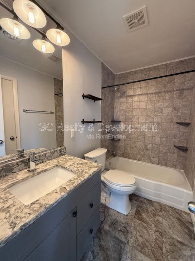 Building Photo - 114 Martin Ave