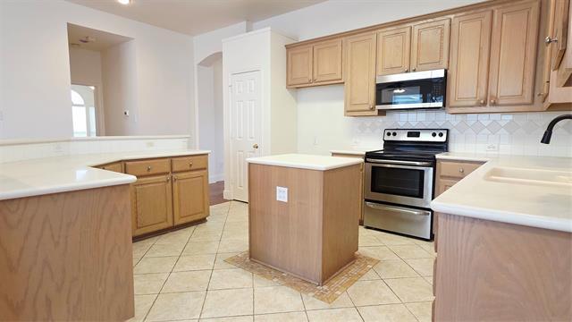 Building Photo - 1304 Hillcrest Dr