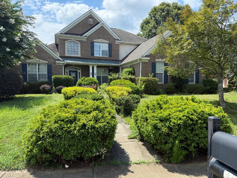 Building Photo - 2519 Harlington Ln