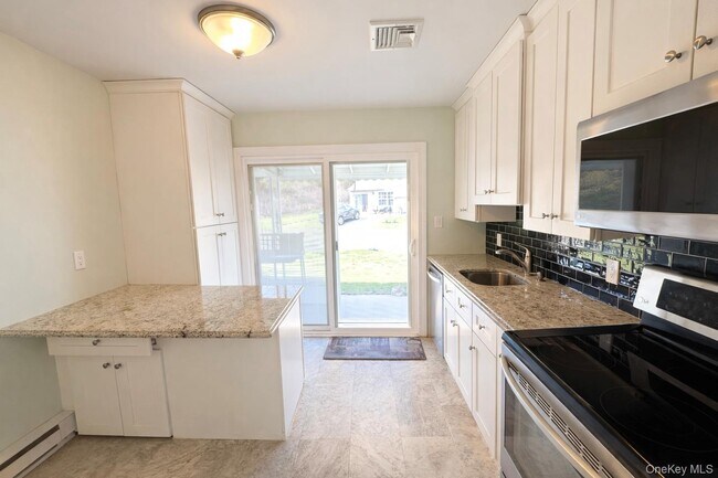 Building Photo - 426 Aylesbury Ct